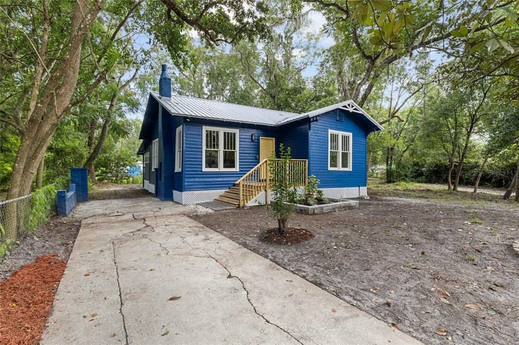 For Sale: $189,900 (3 beds, 2 baths, 1266 Square Feet)