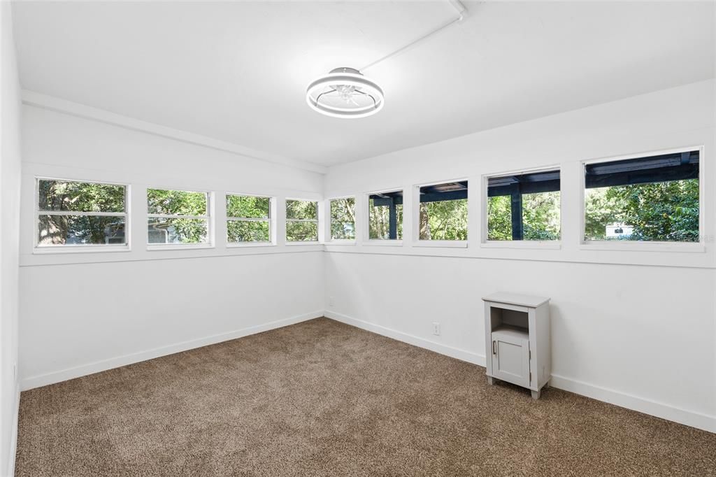 For Sale: $189,900 (3 beds, 2 baths, 1266 Square Feet)