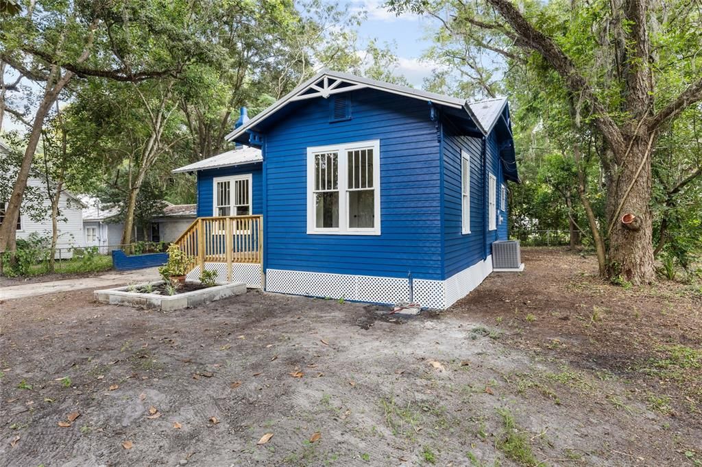 For Sale: $189,900 (3 beds, 2 baths, 1266 Square Feet)