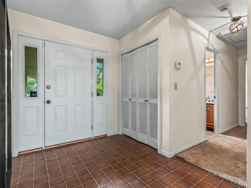 待售: $719,000 (3 贝兹, 2 浴室, 1817 平方英尺)