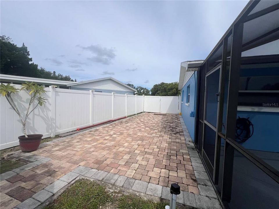 For Sale: $357,000 (4 beds, 3 baths, 1605 Square Feet)