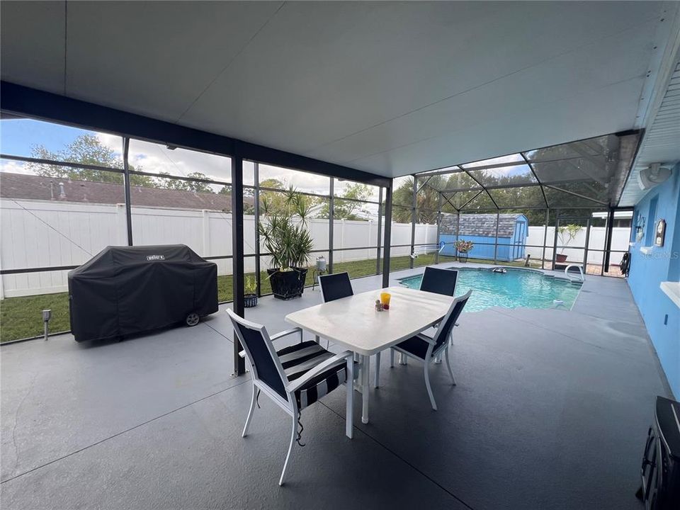 For Sale: $357,000 (4 beds, 3 baths, 1605 Square Feet)