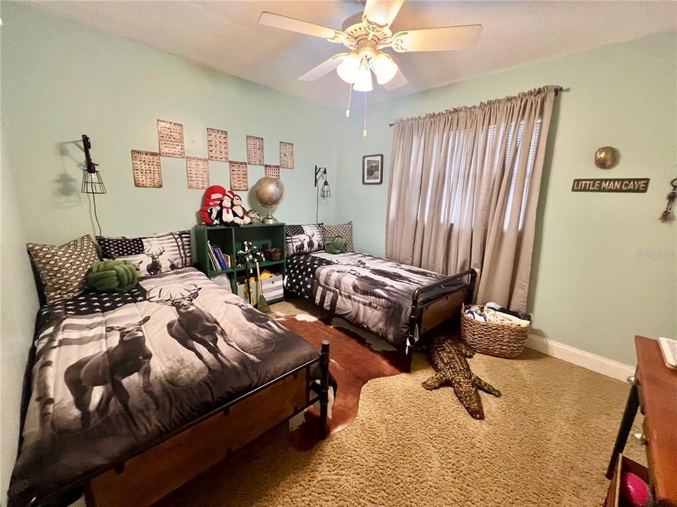 For Sale: $357,000 (4 beds, 3 baths, 1605 Square Feet)