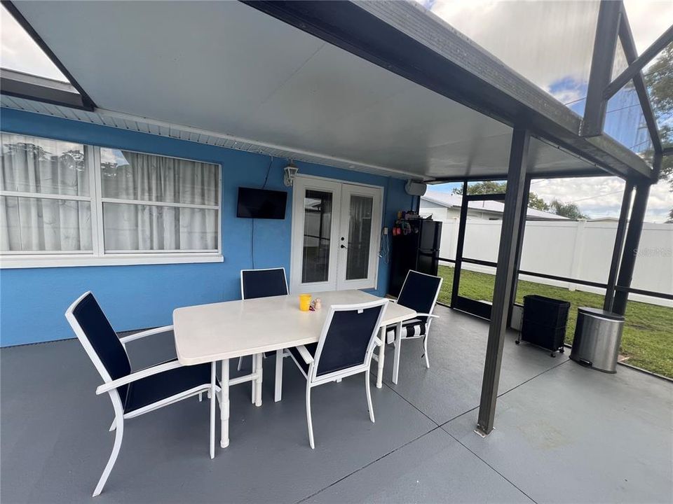 For Sale: $357,000 (4 beds, 3 baths, 1605 Square Feet)