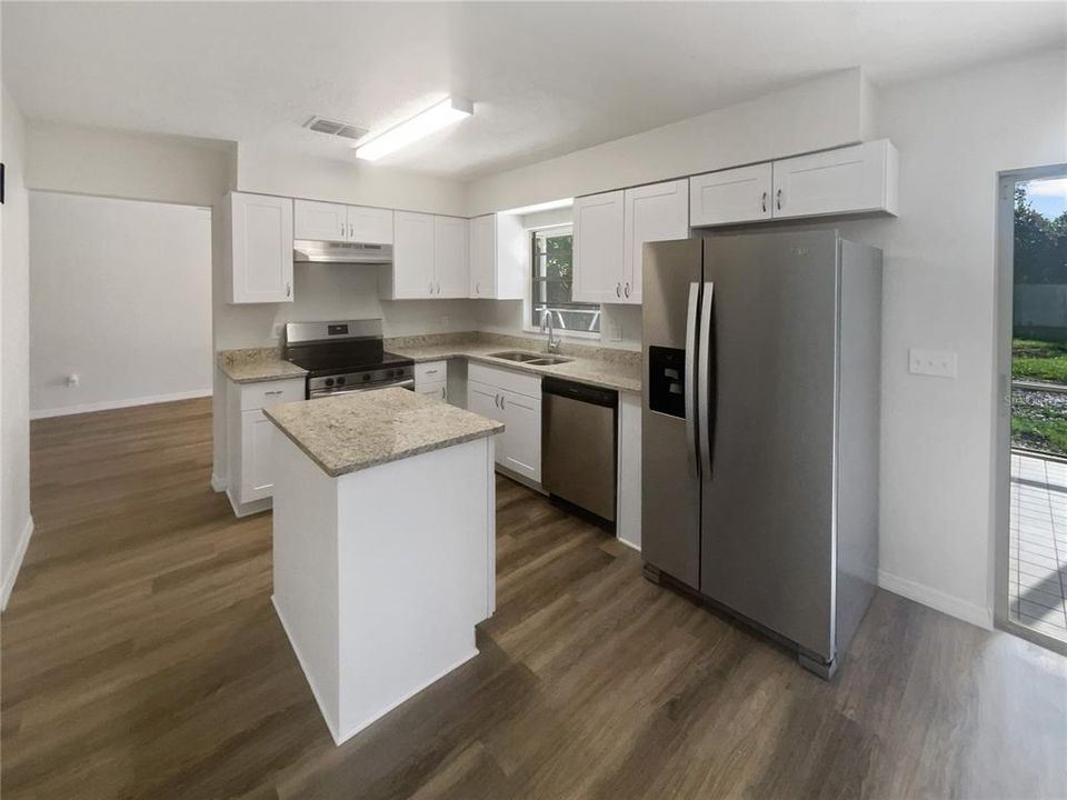 For Sale: $358,000 (3 beds, 2 baths, 1400 Square Feet)