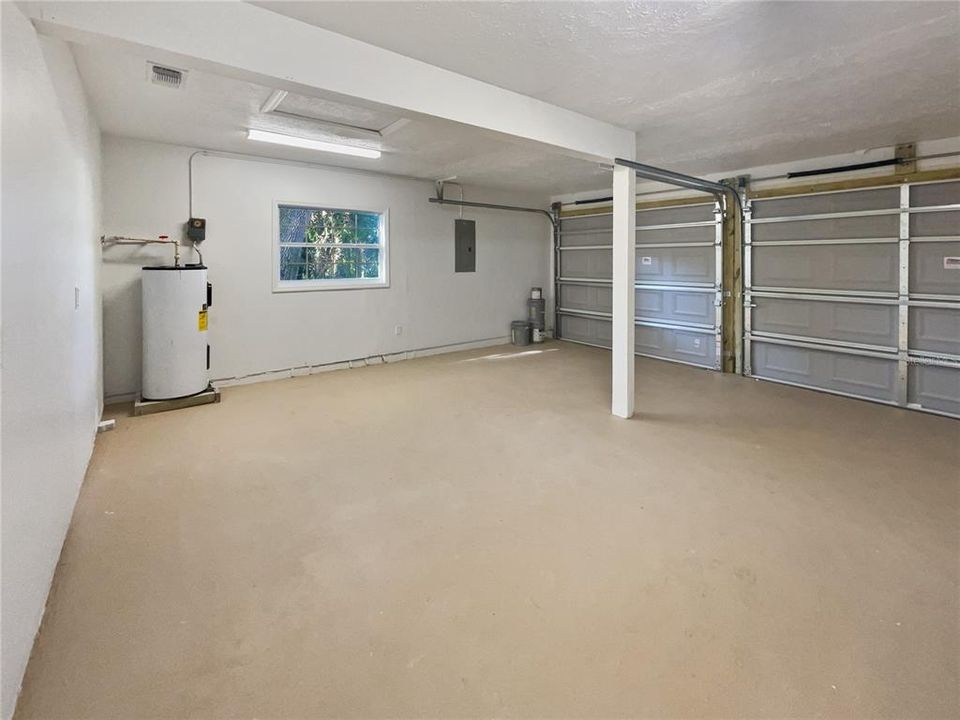 For Sale: $358,000 (3 beds, 2 baths, 1400 Square Feet)