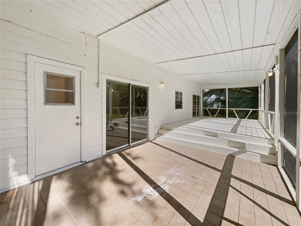 For Sale: $358,000 (3 beds, 2 baths, 1400 Square Feet)