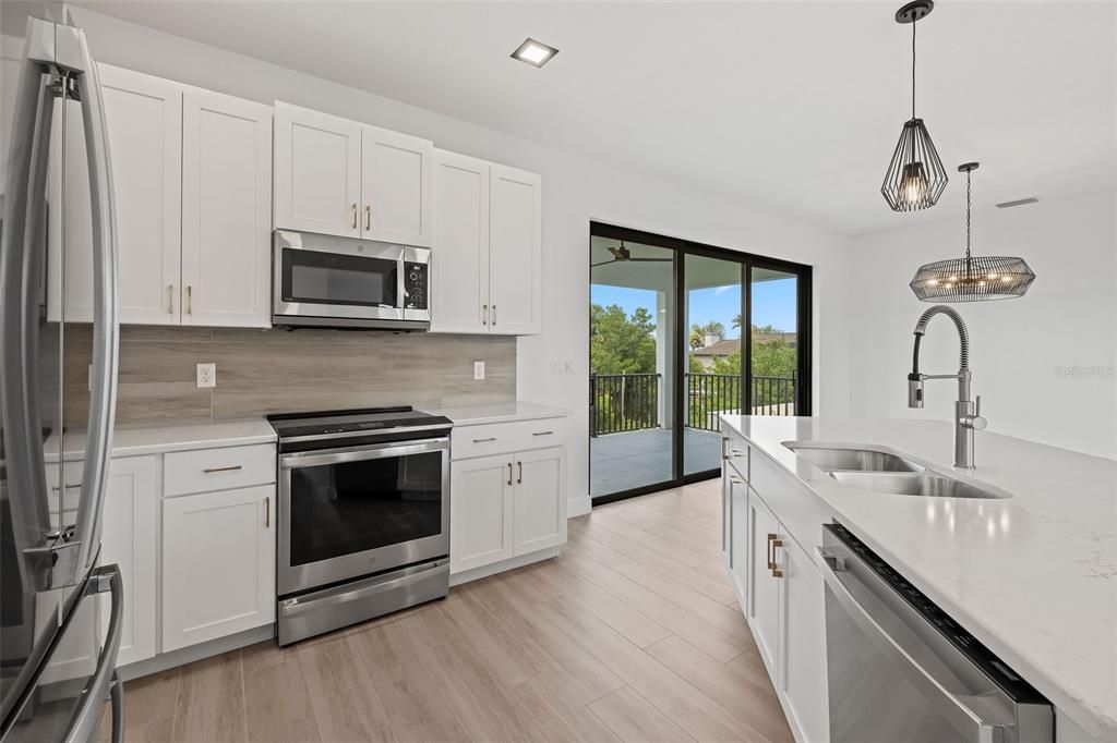 待售: $650,000 (3 贝兹, 2 浴室, 1682 平方英尺)