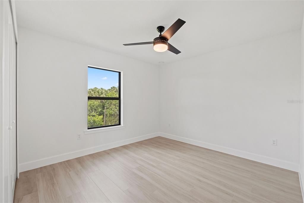 待售: $650,000 (3 贝兹, 2 浴室, 1682 平方英尺)