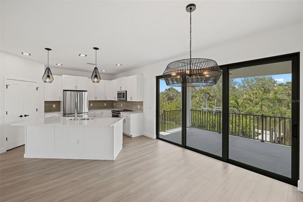 待售: $650,000 (3 贝兹, 2 浴室, 1682 平方英尺)