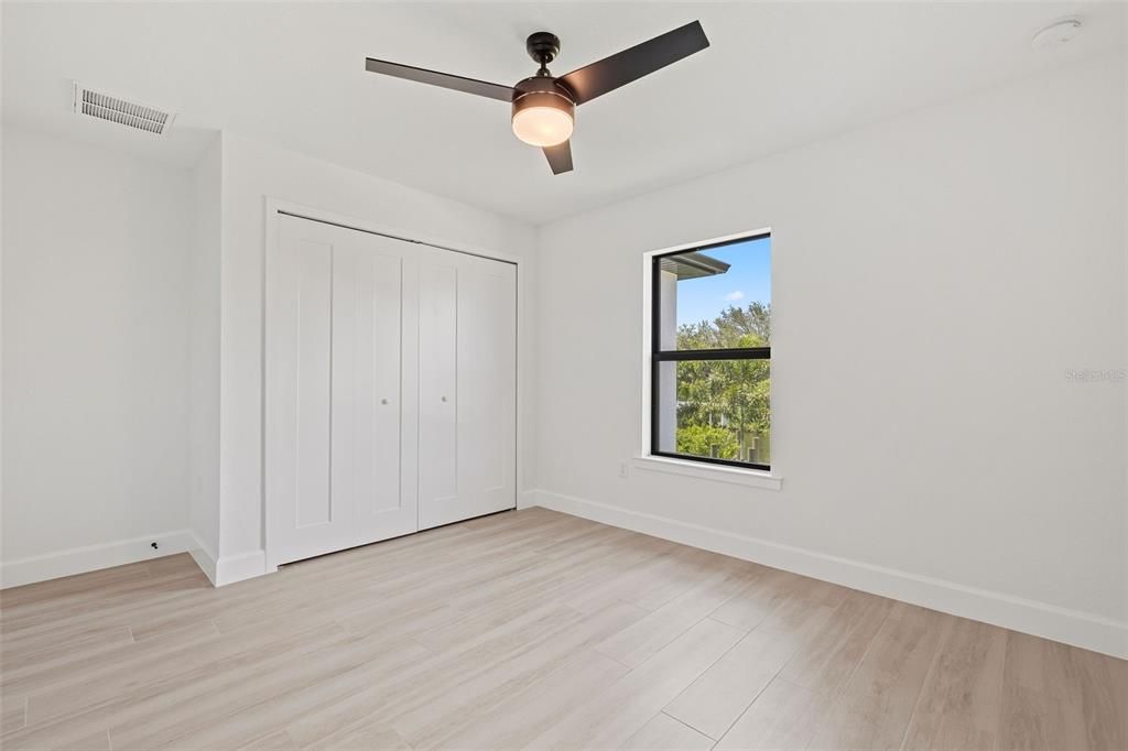 待售: $650,000 (3 贝兹, 2 浴室, 1682 平方英尺)