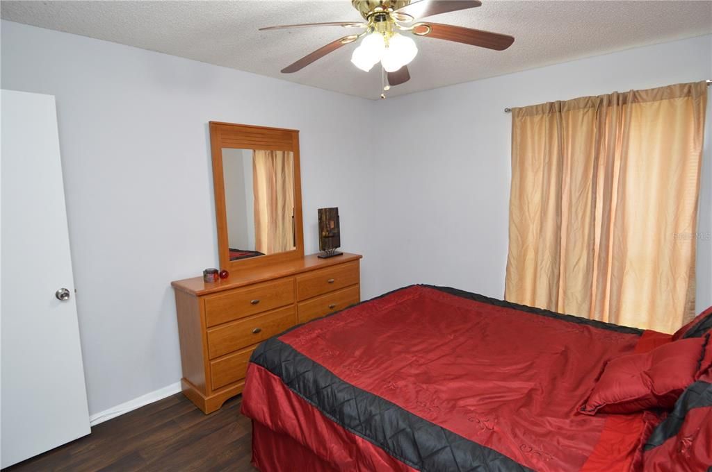 Active With Contract: $2,000 (2 beds, 2 baths, 1007 Square Feet)