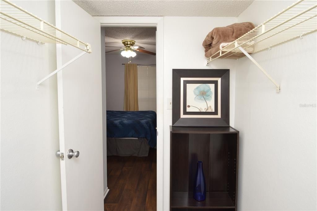 Active With Contract: $2,000 (2 beds, 2 baths, 1007 Square Feet)