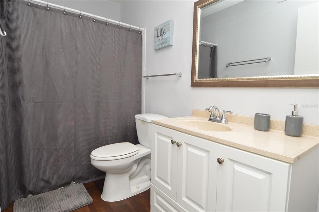 Active With Contract: $2,000 (2 beds, 2 baths, 1007 Square Feet)