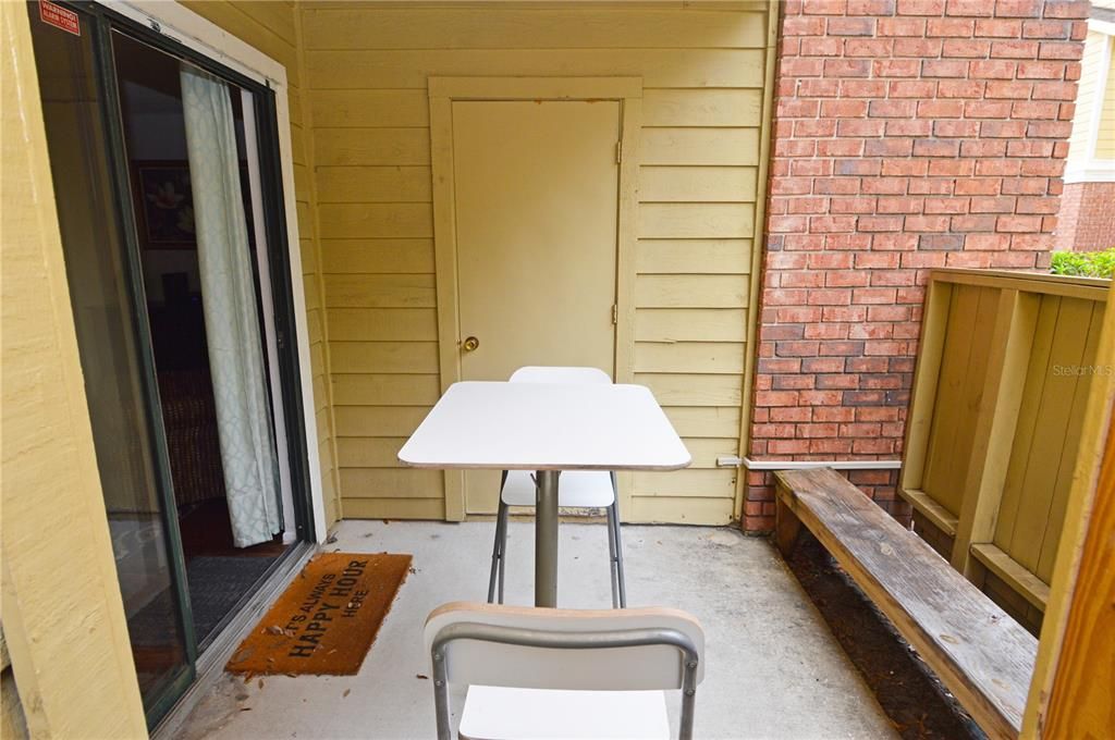 Active With Contract: $2,000 (2 beds, 2 baths, 1007 Square Feet)