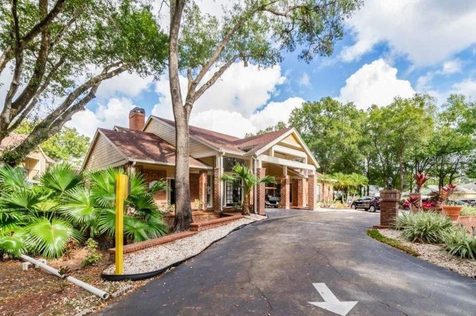 Active With Contract: $2,000 (2 beds, 2 baths, 1007 Square Feet)