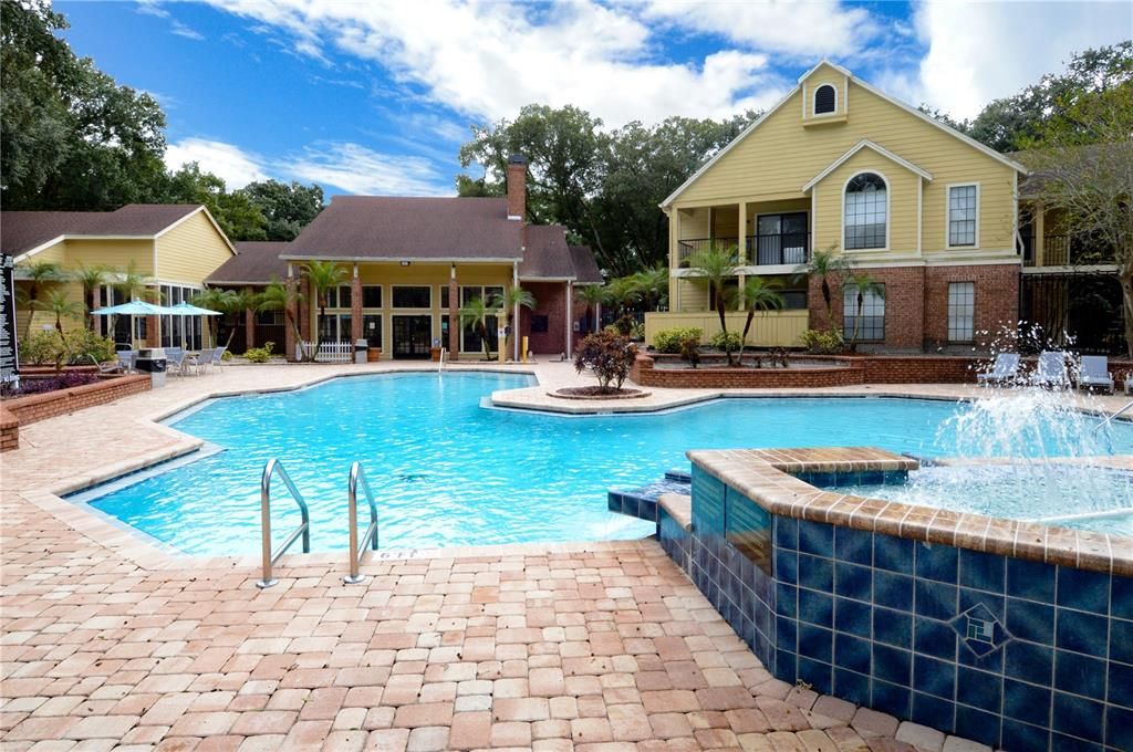 Active With Contract: $2,000 (2 beds, 2 baths, 1007 Square Feet)