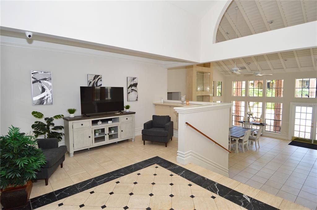 Active With Contract: $2,000 (2 beds, 2 baths, 1007 Square Feet)