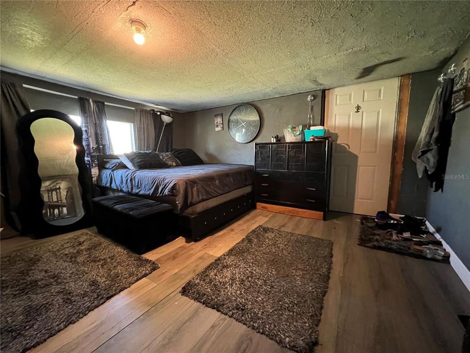 На продажу: $85,000 (3 спален, 1 ванн, 1242 Квадратных фут)