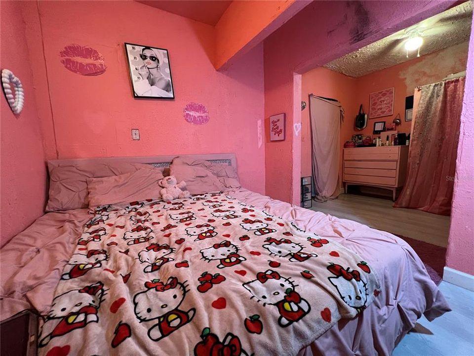 На продажу: $85,000 (3 спален, 1 ванн, 1242 Квадратных фут)