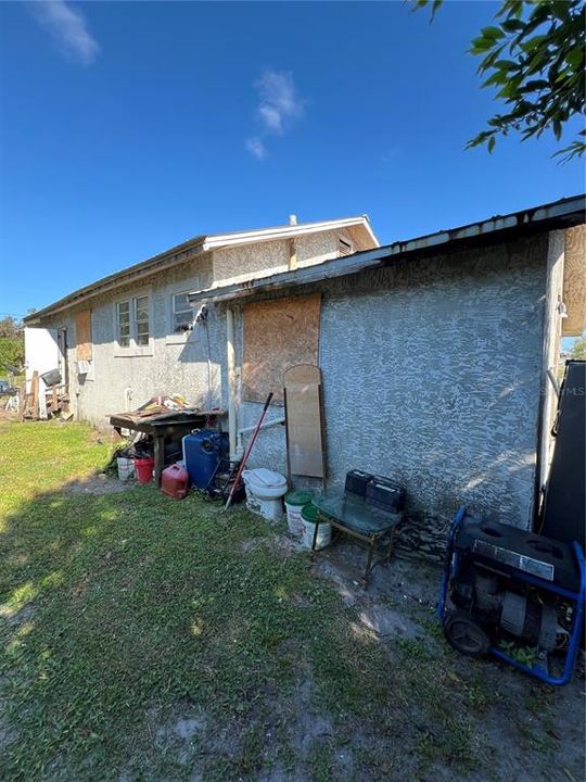 На продажу: $85,000 (3 спален, 1 ванн, 1242 Квадратных фут)