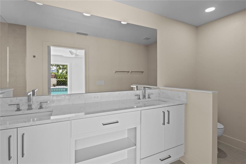 待售: $2,395,000 (3 贝兹, 2 浴室, 1799 平方英尺)