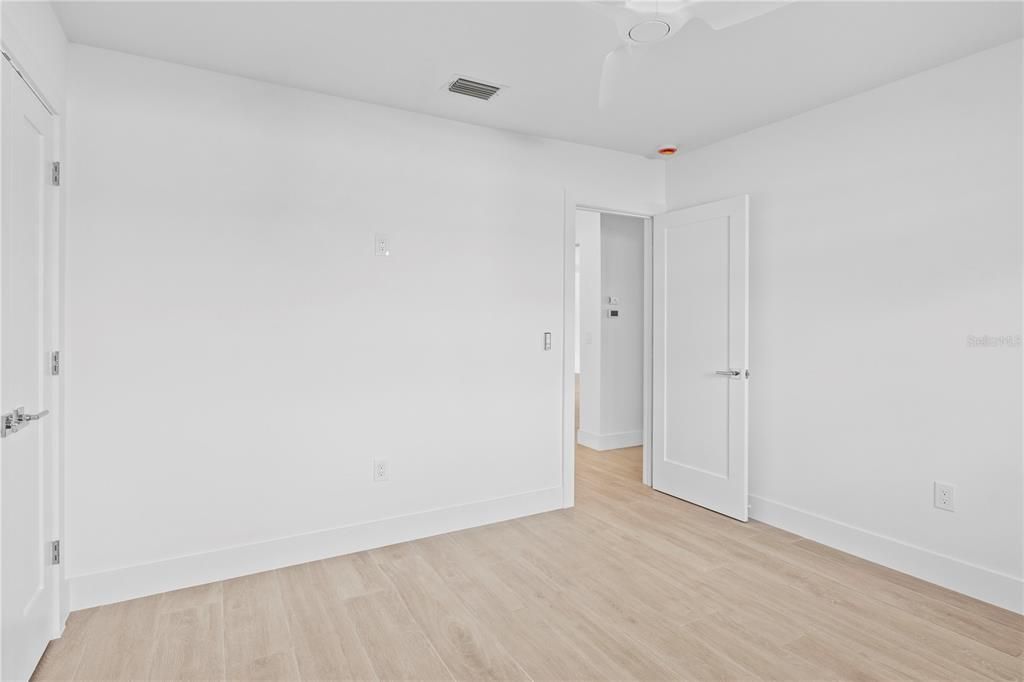 待售: $2,395,000 (3 贝兹, 2 浴室, 1799 平方英尺)