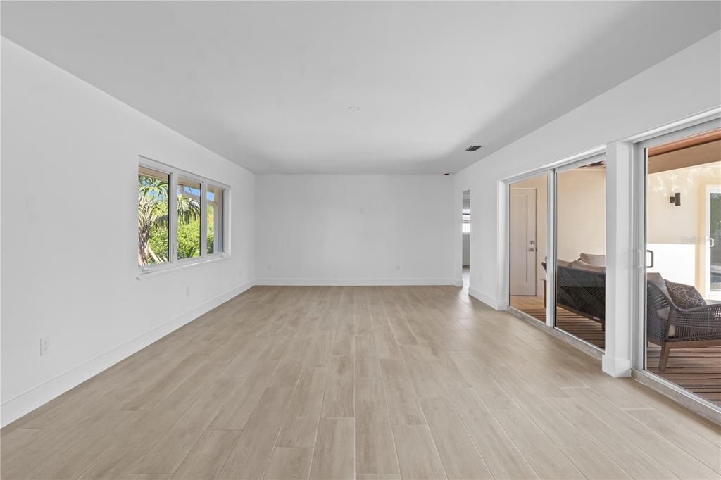 待售: $2,395,000 (3 贝兹, 2 浴室, 1799 平方英尺)