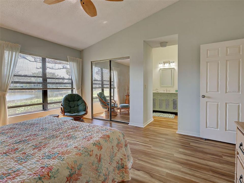 For Sale: $240,000 (2 beds, 2 baths, 1218 Square Feet)