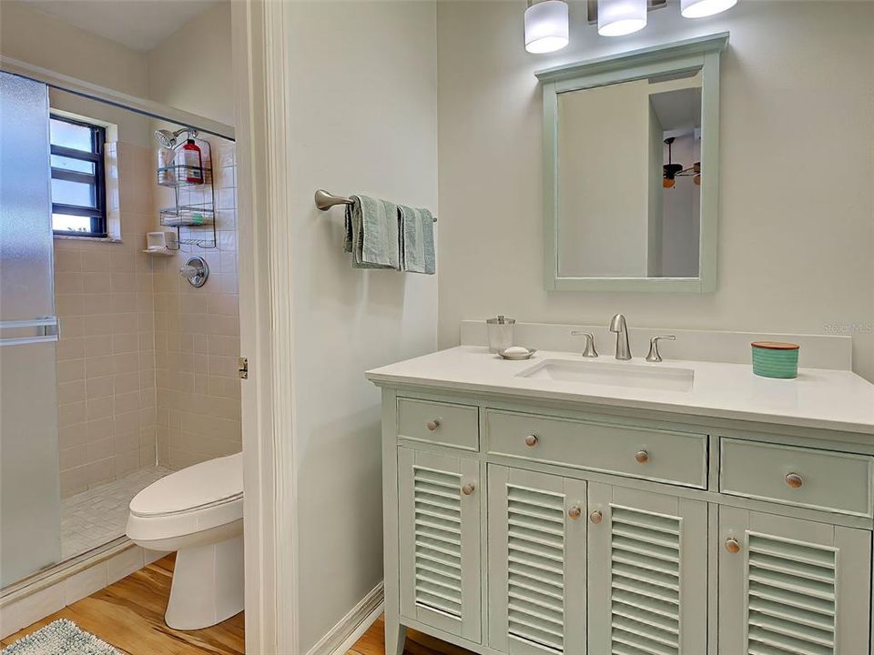 For Sale: $240,000 (2 beds, 2 baths, 1218 Square Feet)