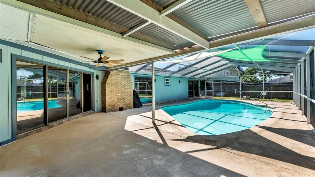 Active With Contract: $450,000 (4 beds, 2 baths, 2505 Square Feet)