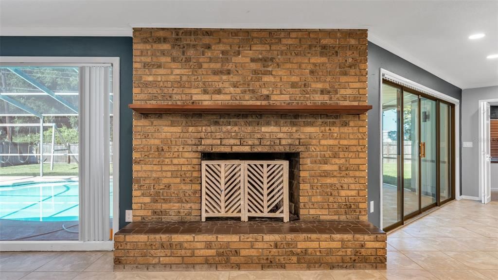 Active With Contract: $450,000 (4 beds, 2 baths, 2505 Square Feet)