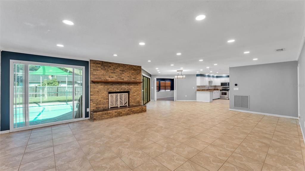 Active With Contract: $450,000 (4 beds, 2 baths, 2505 Square Feet)