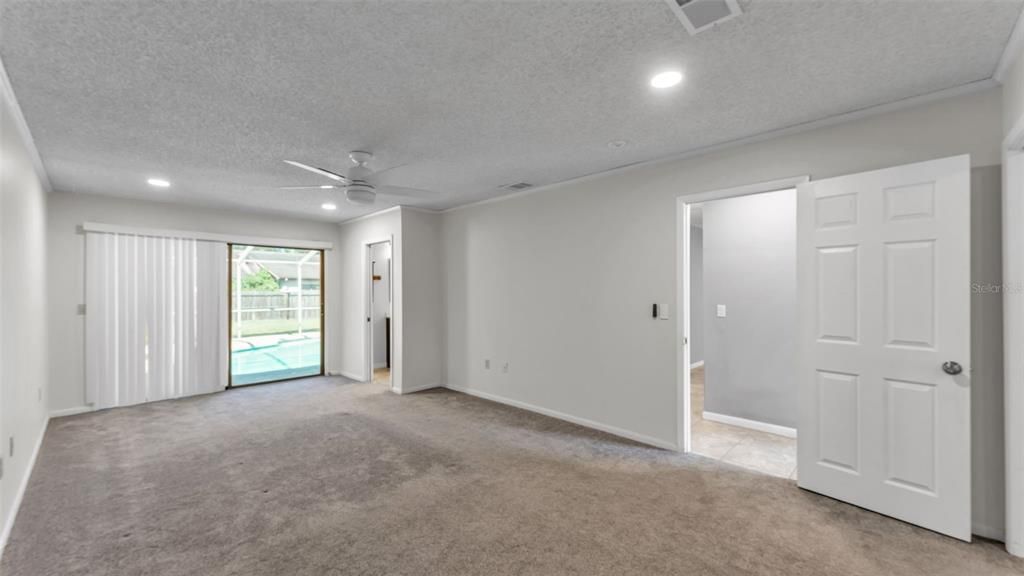 Active With Contract: $450,000 (4 beds, 2 baths, 2505 Square Feet)