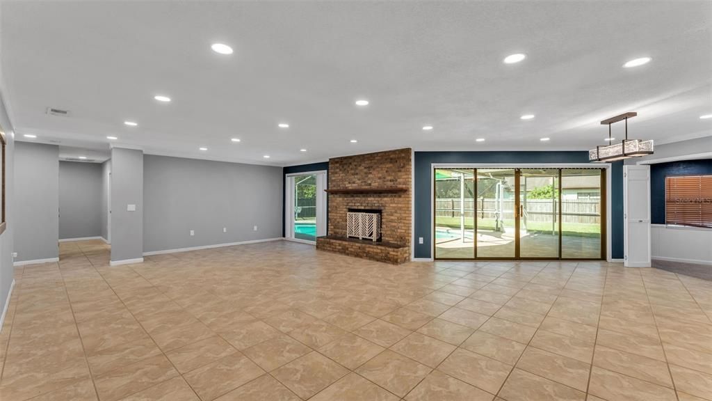 Active With Contract: $450,000 (4 beds, 2 baths, 2505 Square Feet)