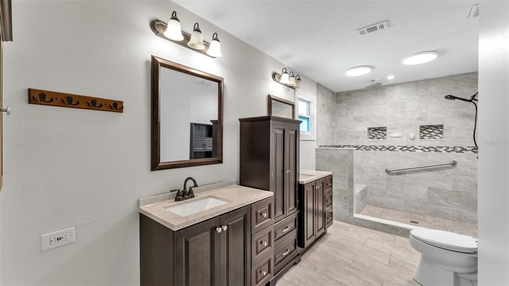 Active With Contract: $450,000 (4 beds, 2 baths, 2505 Square Feet)