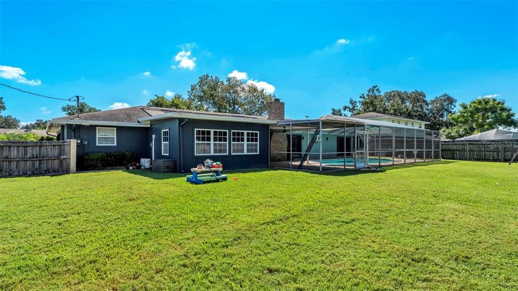 Active With Contract: $450,000 (4 beds, 2 baths, 2505 Square Feet)