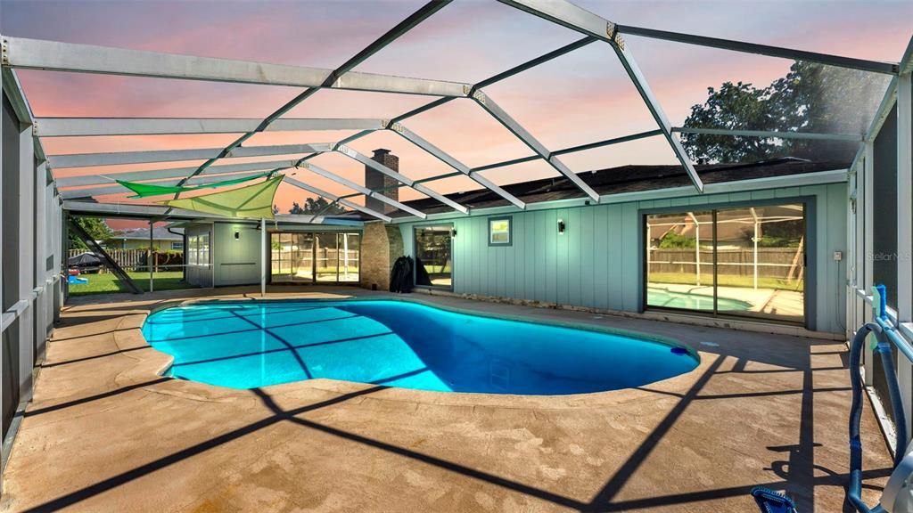 Active With Contract: $450,000 (4 beds, 2 baths, 2505 Square Feet)