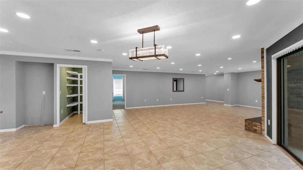 Active With Contract: $450,000 (4 beds, 2 baths, 2505 Square Feet)