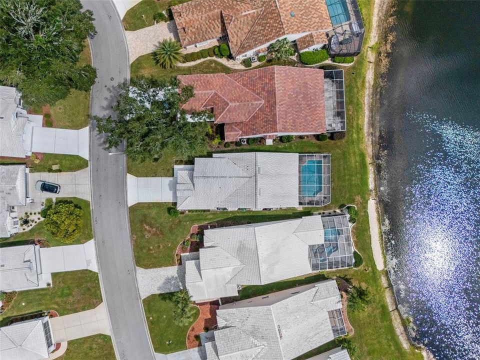 Active With Contract: $299,500 (2 beds, 2 baths, 1378 Square Feet)