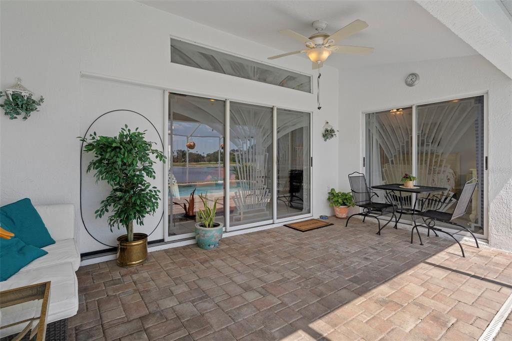 Active With Contract: $299,500 (2 beds, 2 baths, 1378 Square Feet)