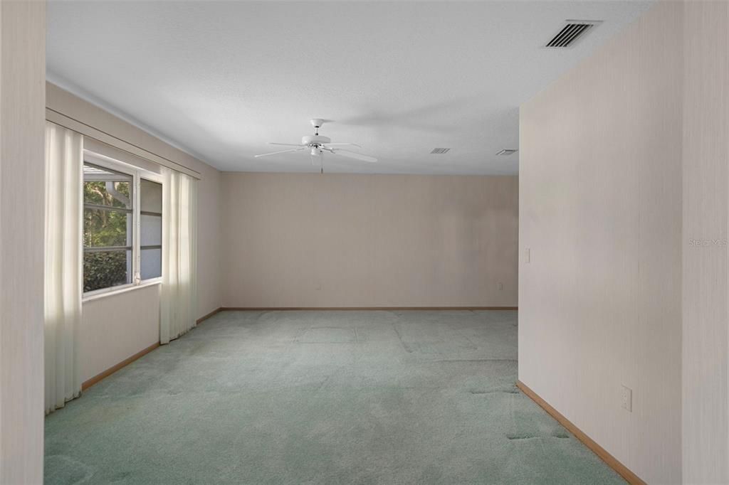 En Venta: $265,000 (3 camas, 2 baños, 2102 Pies cuadrados)