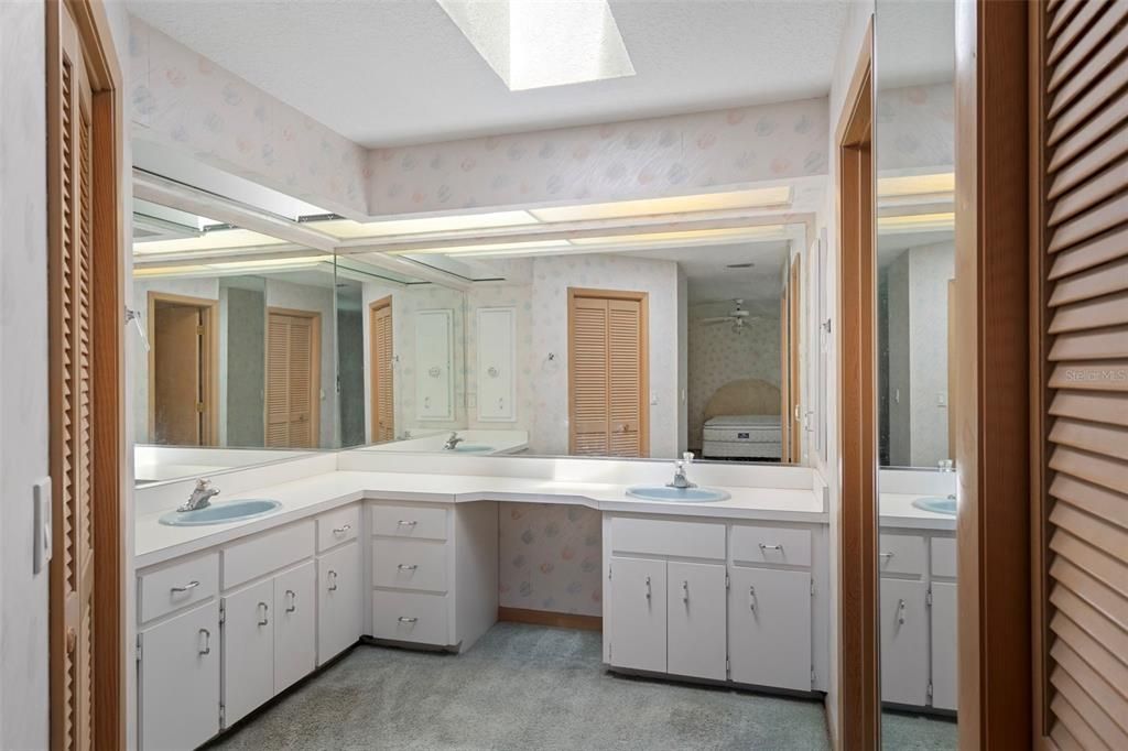 En Venta: $265,000 (3 camas, 2 baños, 2102 Pies cuadrados)