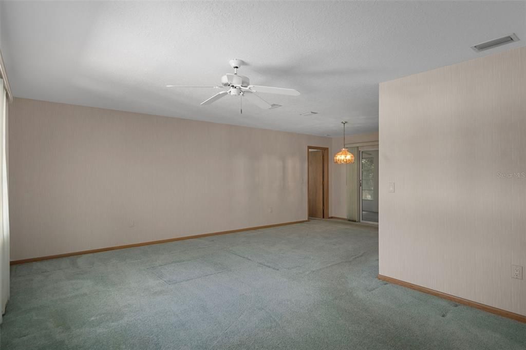 En Venta: $265,000 (3 camas, 2 baños, 2102 Pies cuadrados)