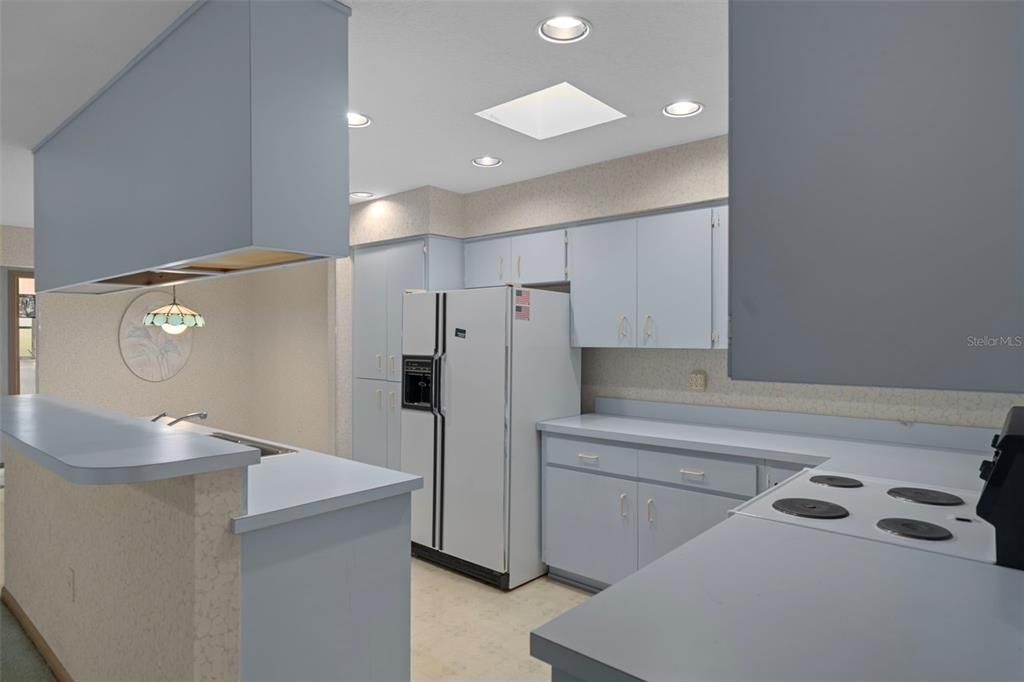 En Venta: $265,000 (3 camas, 2 baños, 2102 Pies cuadrados)