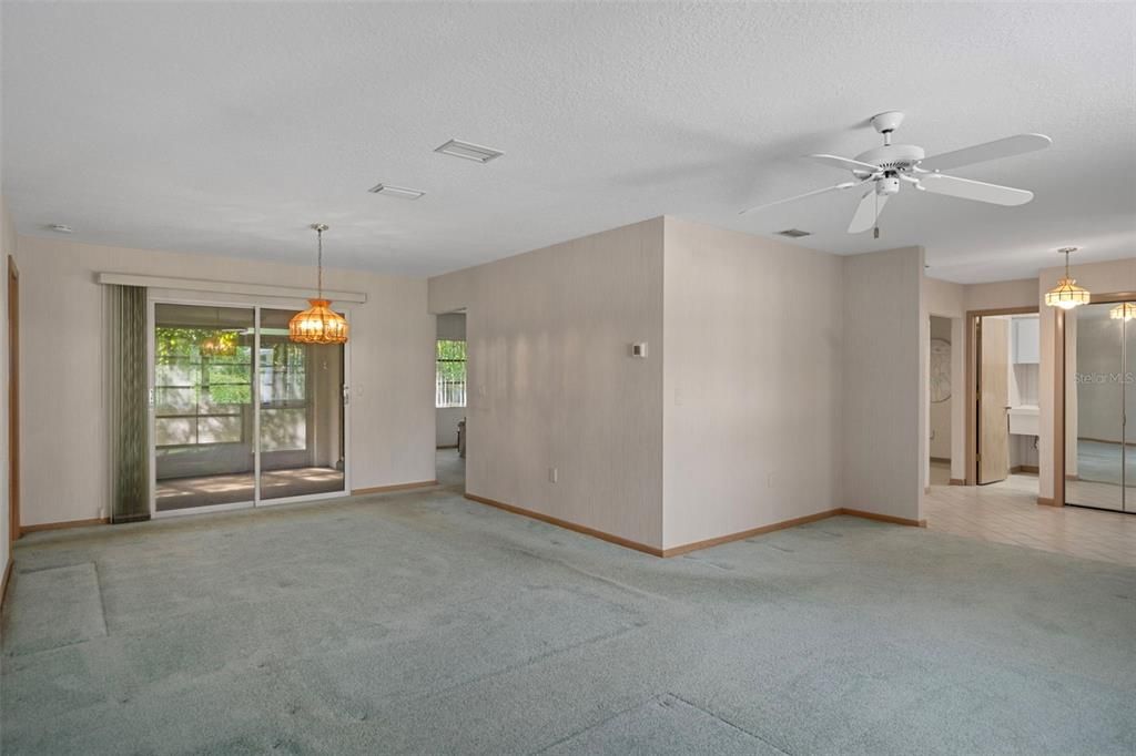 En Venta: $265,000 (3 camas, 2 baños, 2102 Pies cuadrados)