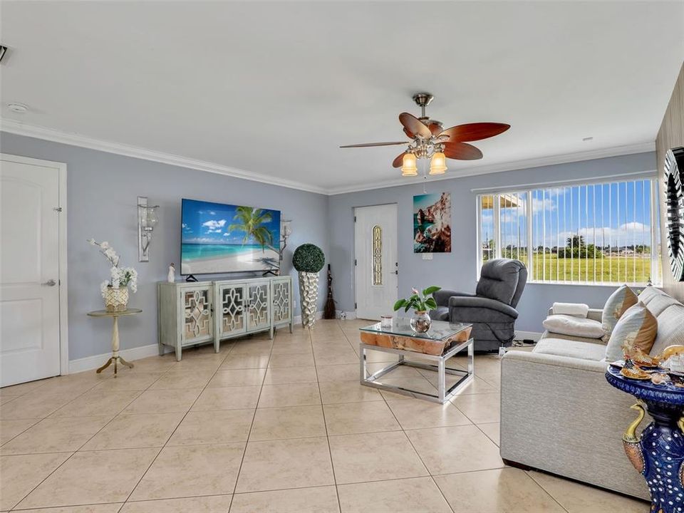 待售: $280,000 (3 贝兹, 2 浴室, 1404 平方英尺)