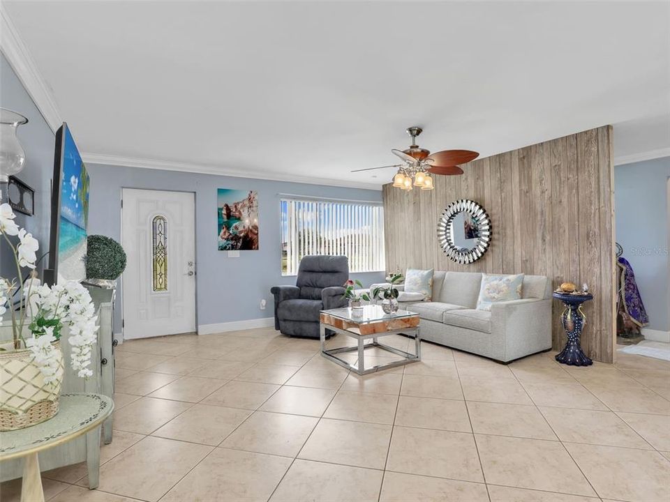 待售: $280,000 (3 贝兹, 2 浴室, 1404 平方英尺)