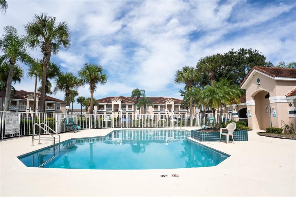 Active With Contract: $209,900 (2 beds, 2 baths, 1013 Square Feet)