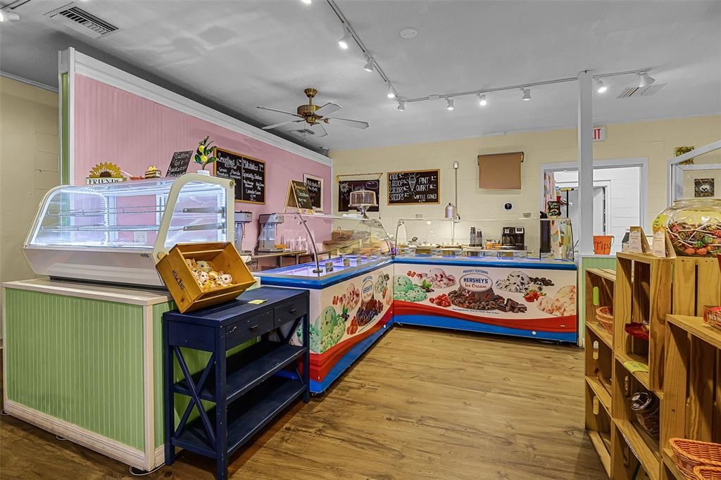 На продажу: $39,000 (0 спален, 0 ванн, 3200 Квадратных фут)